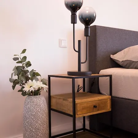 Helle Moderne * مونستر